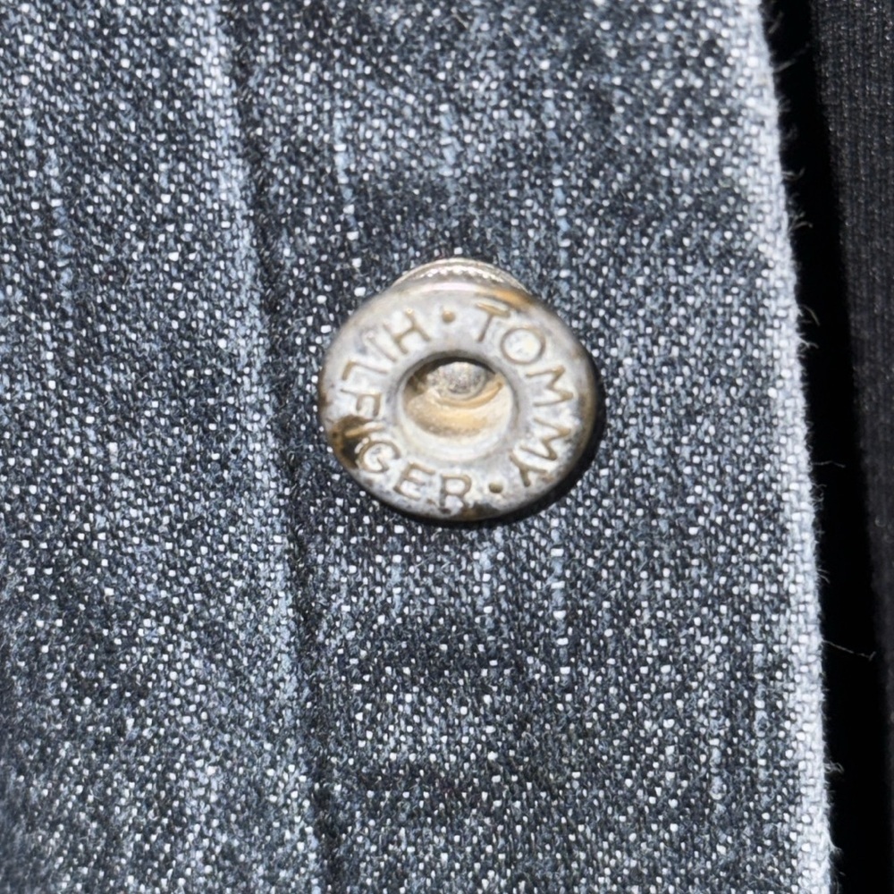 Vintage Tommy Hilfiger Denim Embroidered Button Down Shirt - Picture 5 of 6